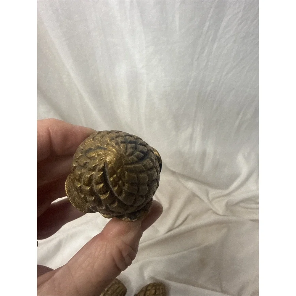 VTG Pineapple PineCone Gold Leaf Leaves Detailed Resin 3